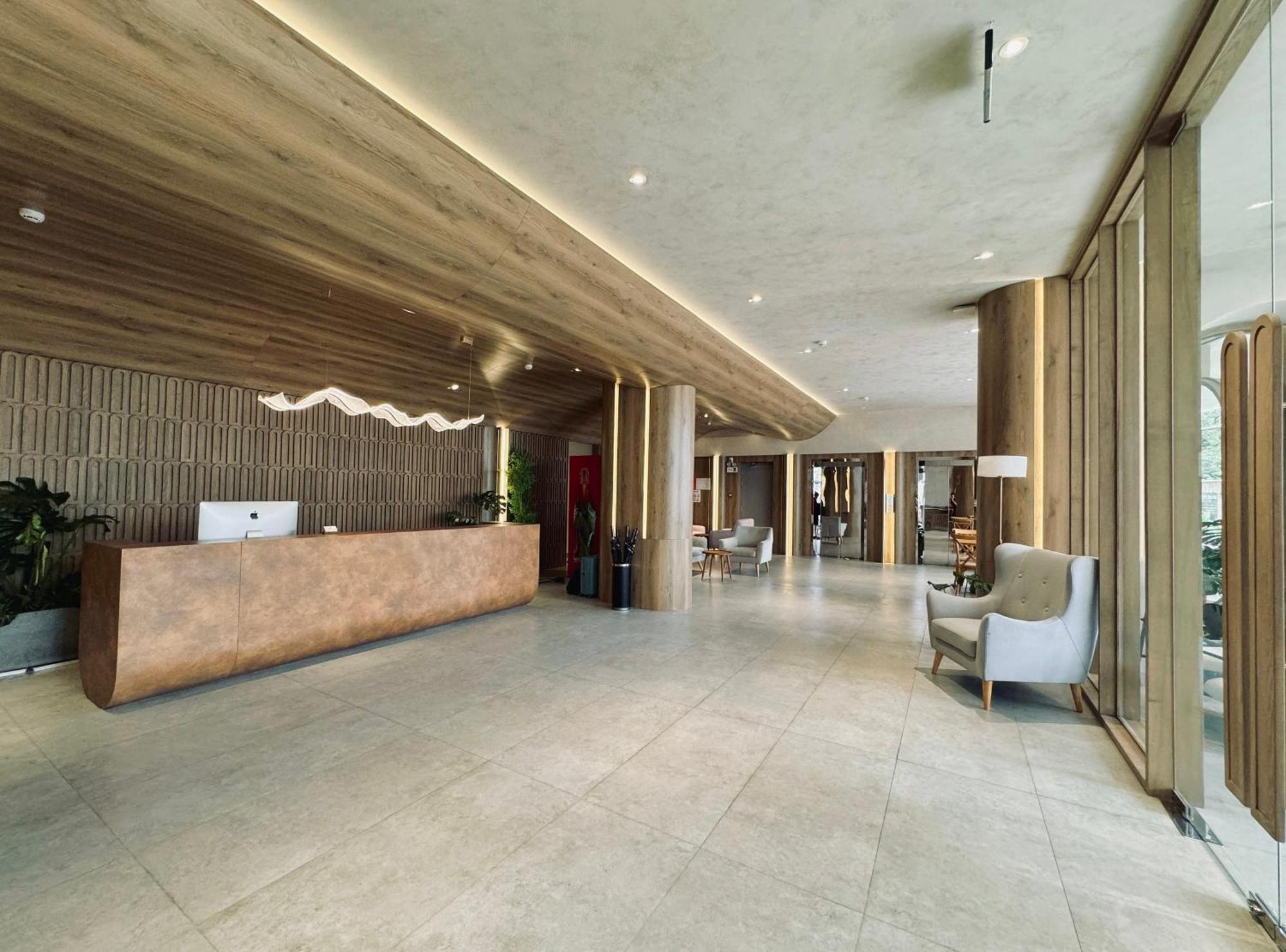 Tui Ba Gang Central Hotel Dalat Bagian luar foto